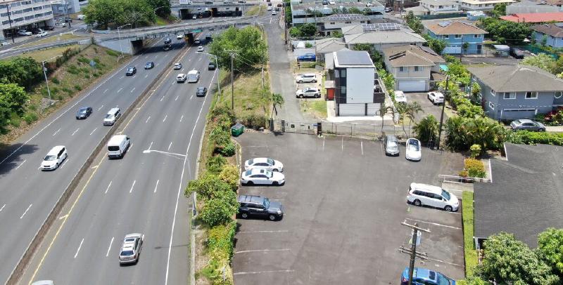 Aerial view of Hale Kiapu's Liliha neighborhood near the H-1 freeway